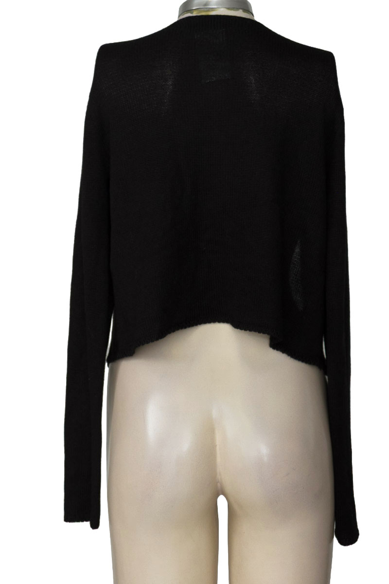 Sweater color Negro - One Half