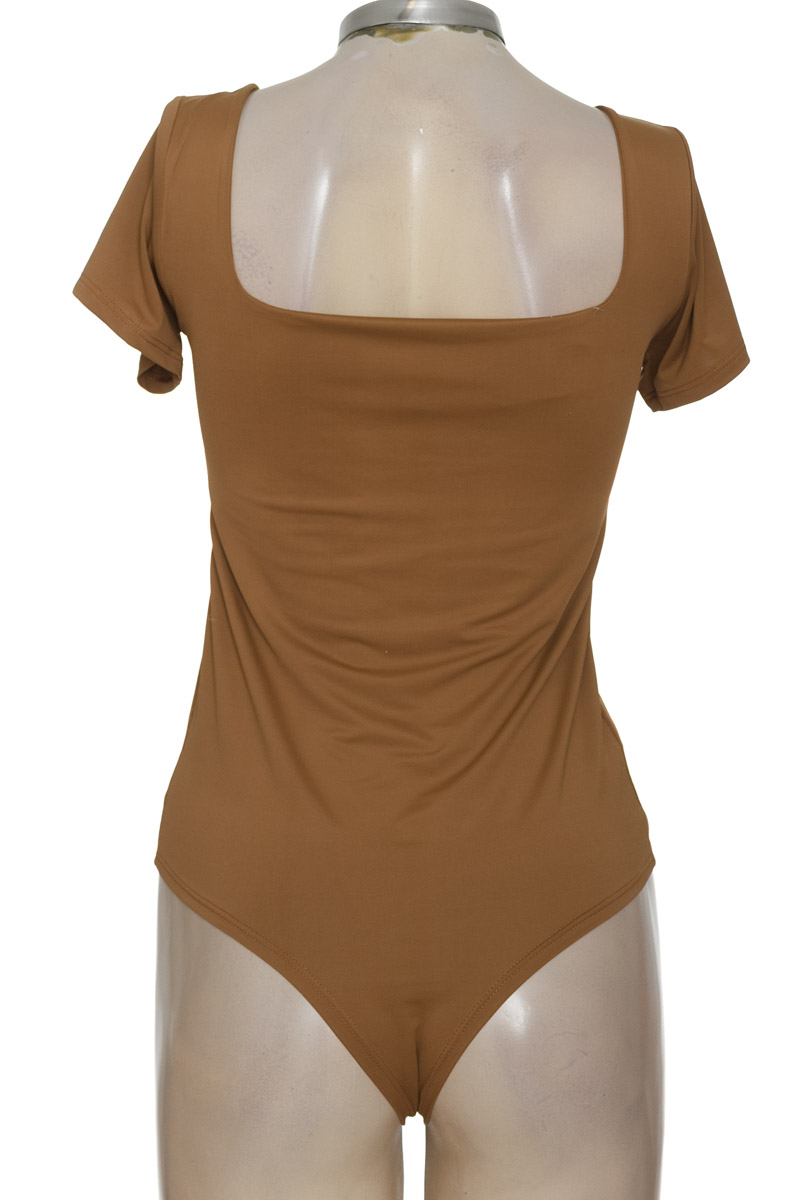Top / Camiseta color Café - Unica