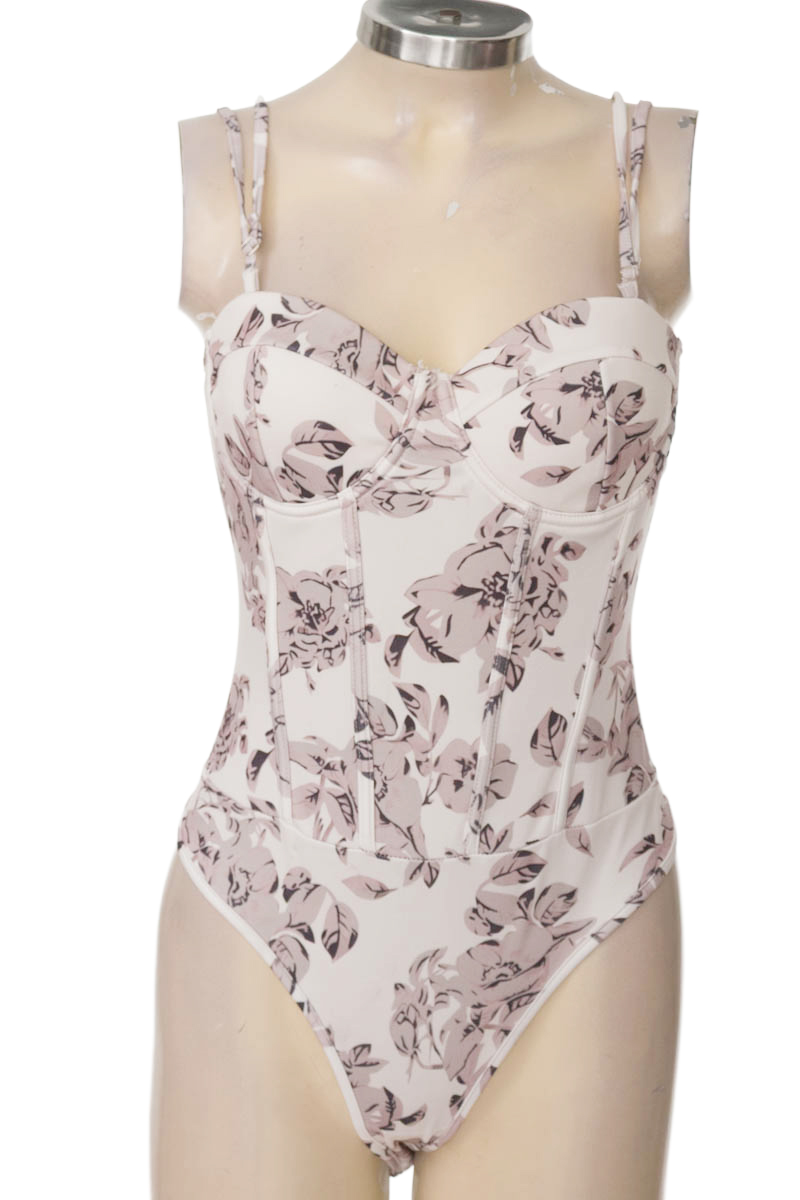 Top / Camiseta color Blanco - Closeando