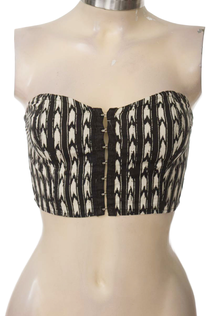 Top / Camiseta color Negro - Sparkle & Fade