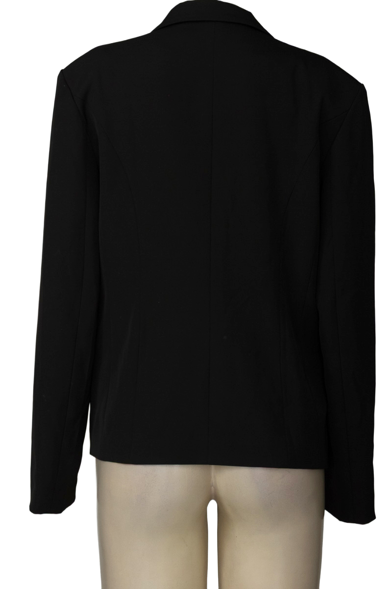 Chaqueta / Abrigo color Negro - Closeando