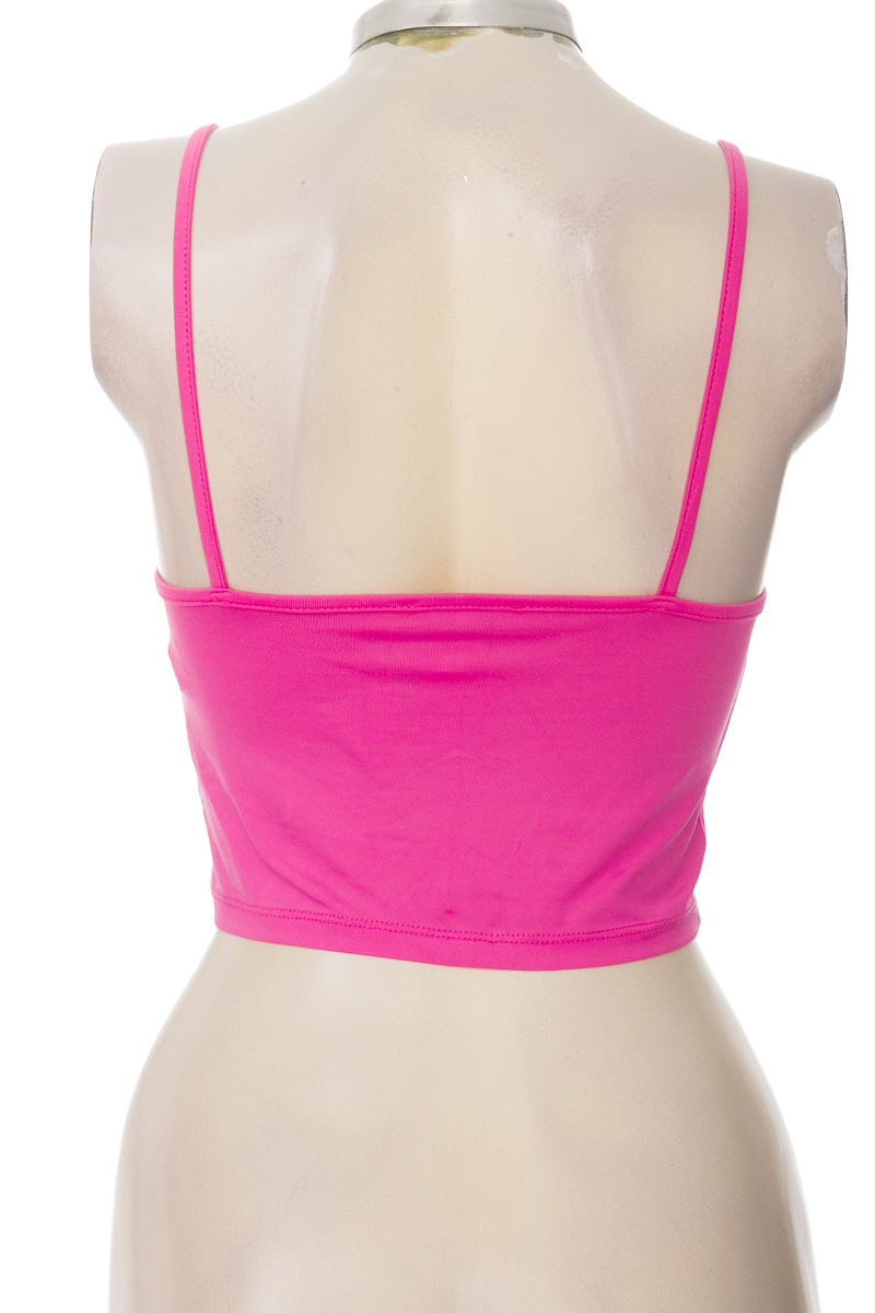 Top / Camiseta color Fucsia - Stradivarius