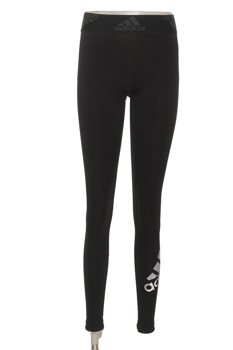 Ropa Deportiva / Salida de Baño color Negro - Adidas