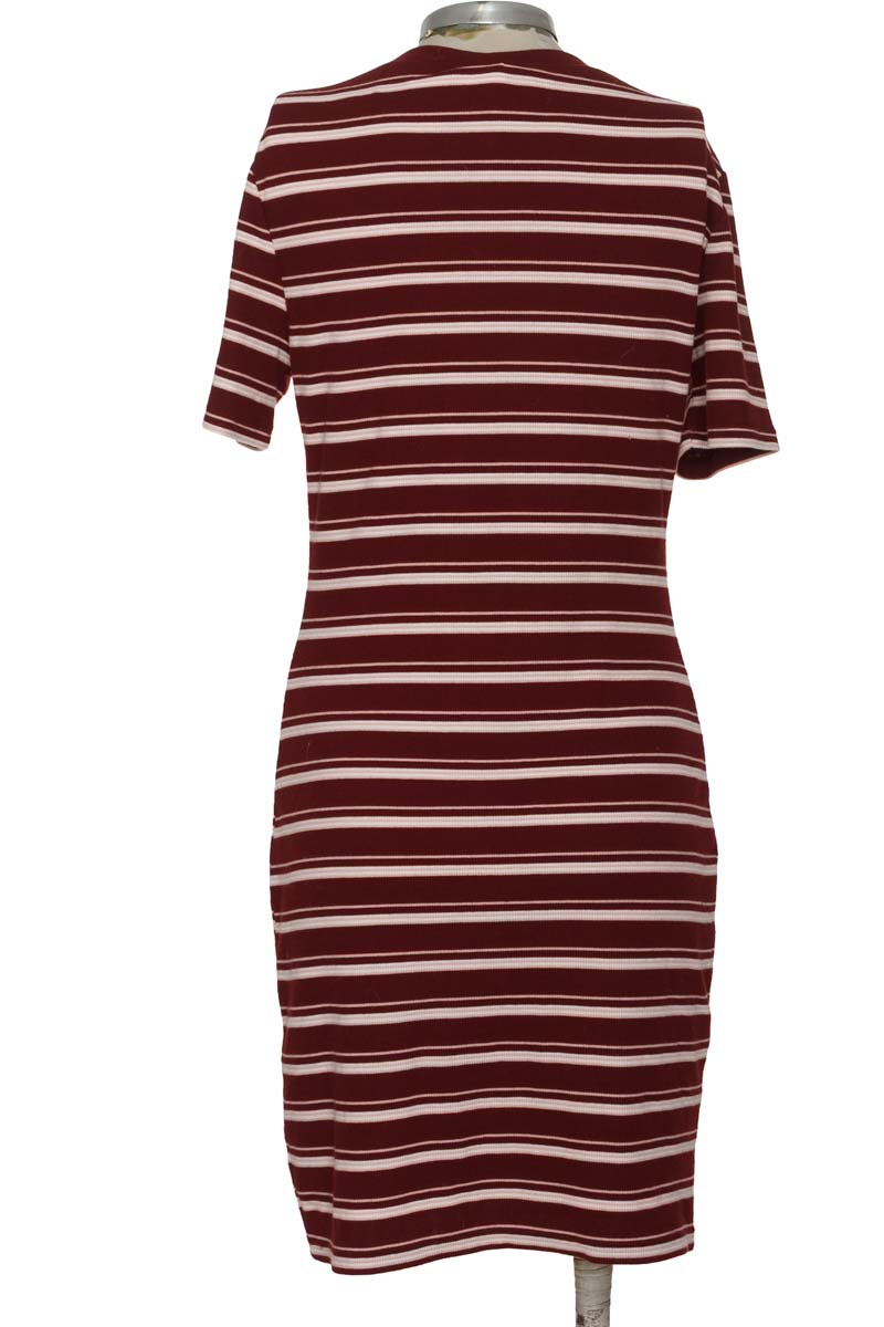 Vestido / Enterizo color Vinotinto - Divided by H&M