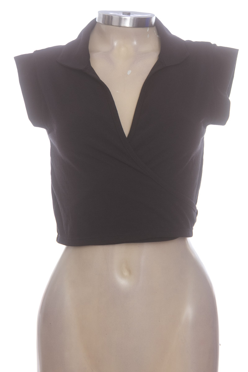 Top / Camiseta color Negro - Pacífika