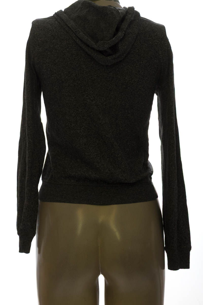 Ropa Deportiva / Salida de Baño color Gris - Gef
