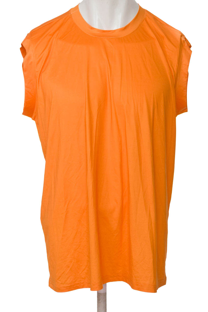 Ropa Deportiva color Naranja - Closeando
