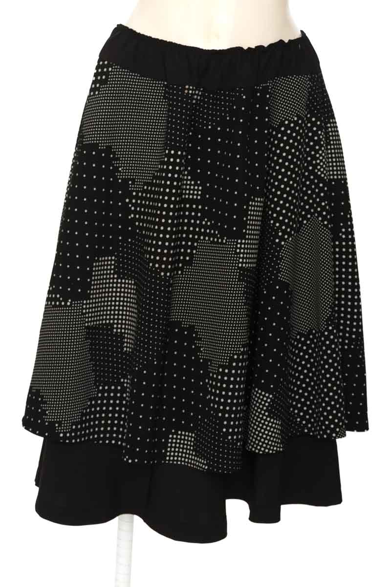 Falda color Negro - Closeando
