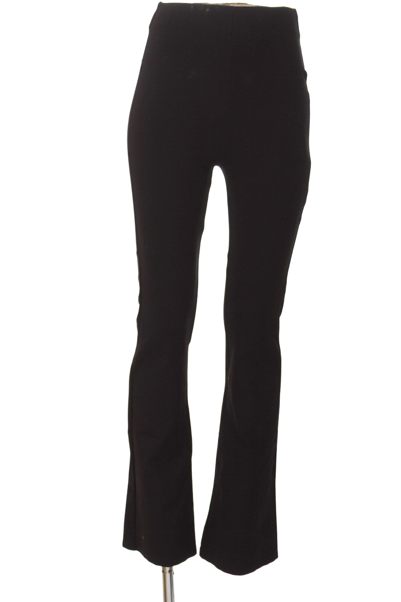 Pantalones color Negro - Arkitect