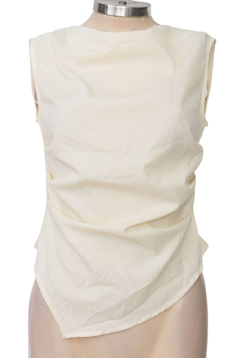 Top / Camiseta color Beige - Shein