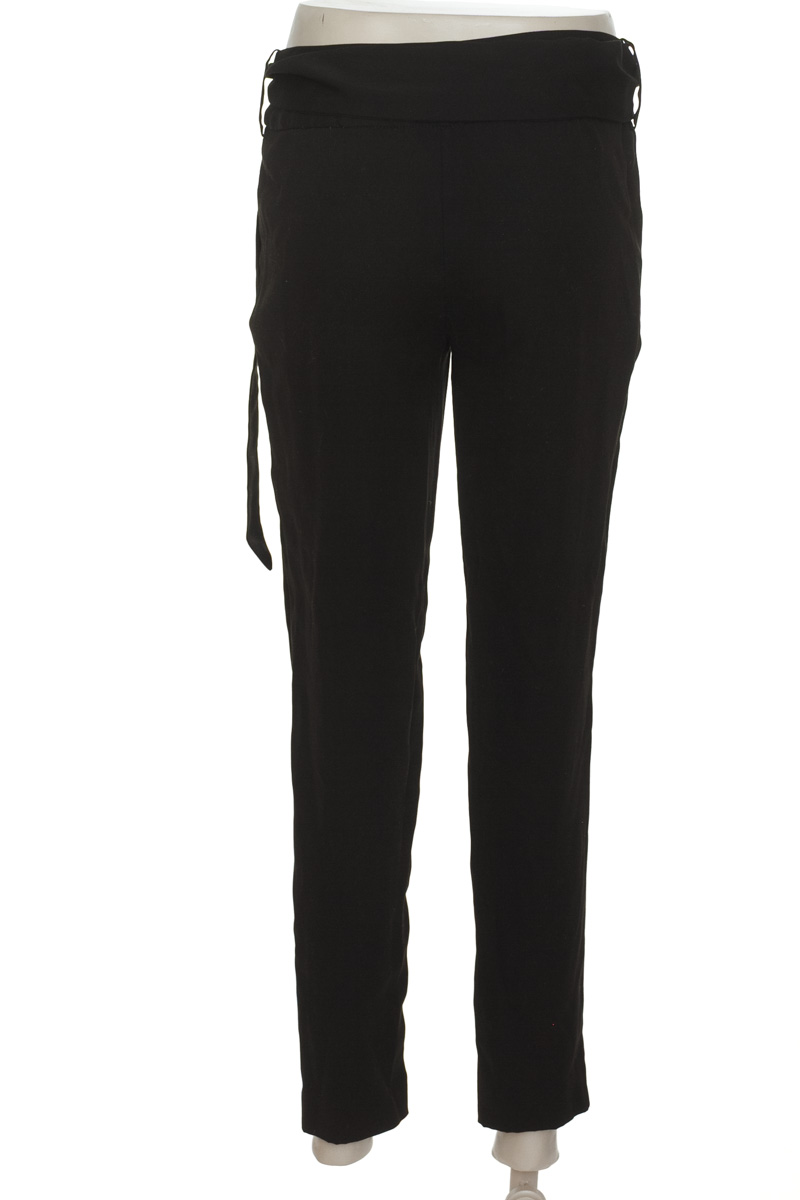 Pantalones color Negro - MNG