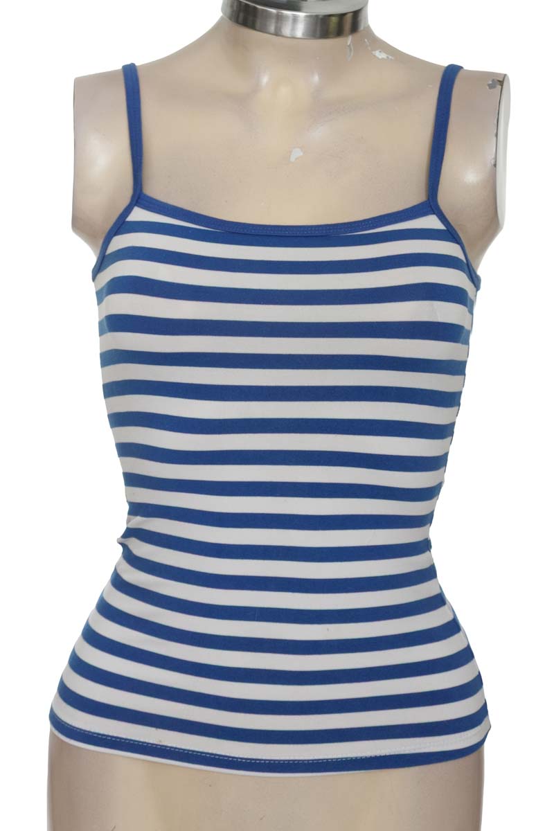Top / Camiseta color Azul - Closeando