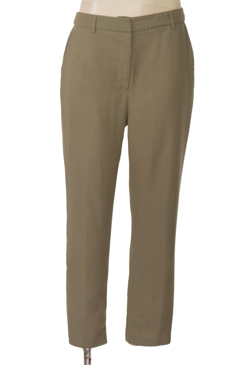 Pantalones color Verde - Forever 21