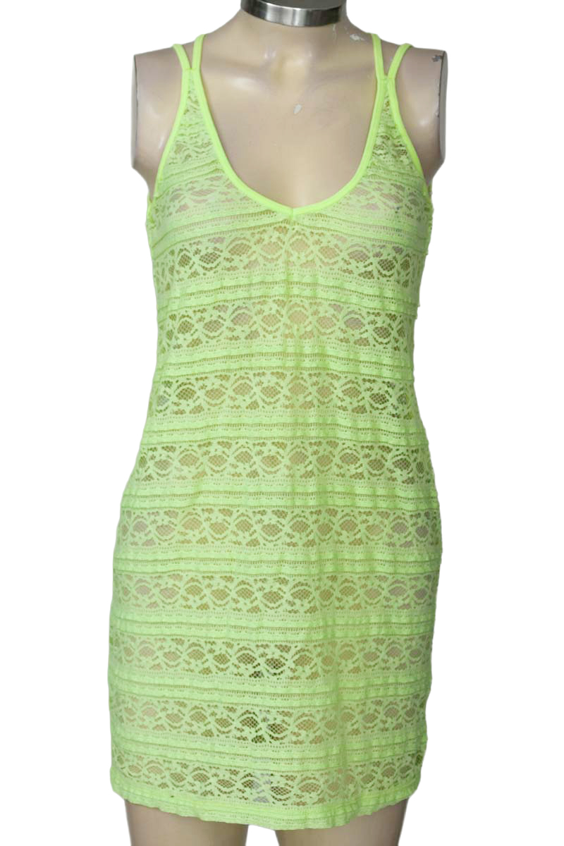 Ropa Deportiva / Salida de Baño color Verde - Closeando