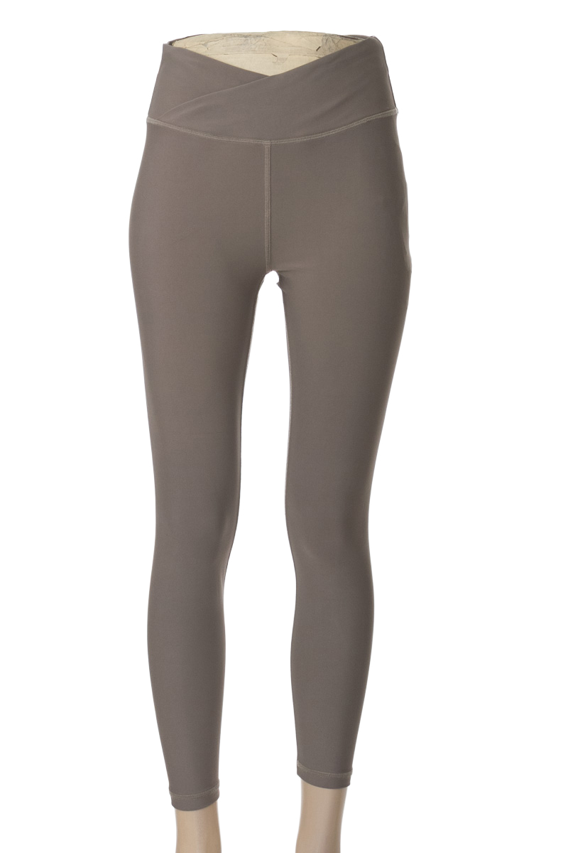 Ropa Deportiva / Salida de Baño color Gris - Vivant