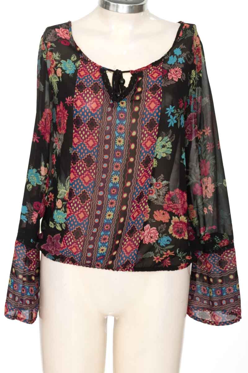 Blusa color Negro - American Rag Cie