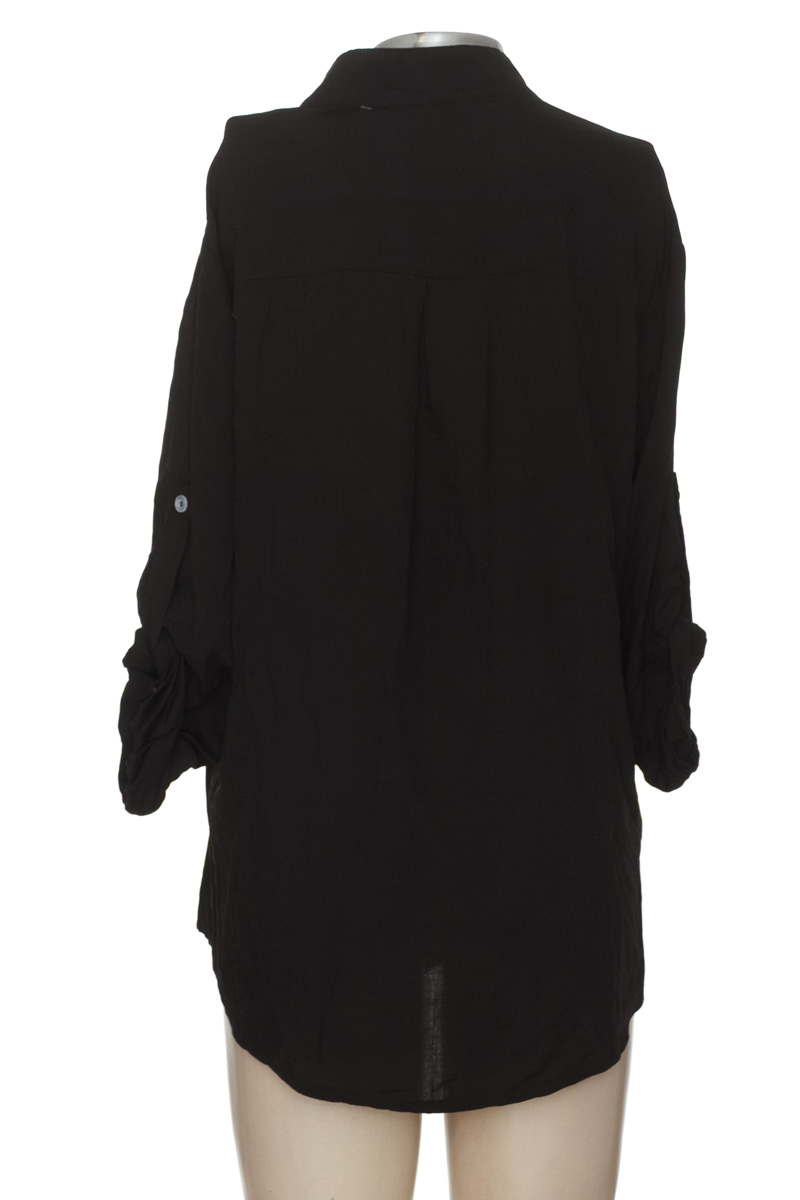 Blusa color Negro - Closeando