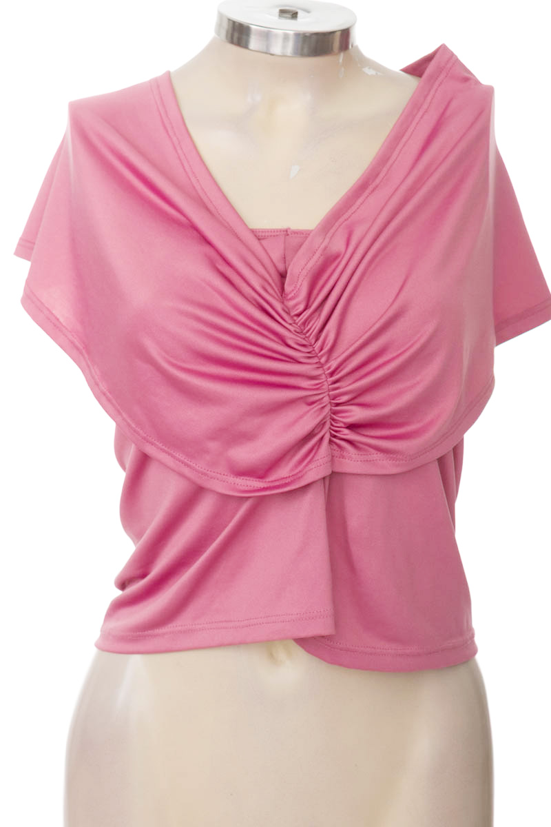 Top / Camiseta color Rosado - Loguin