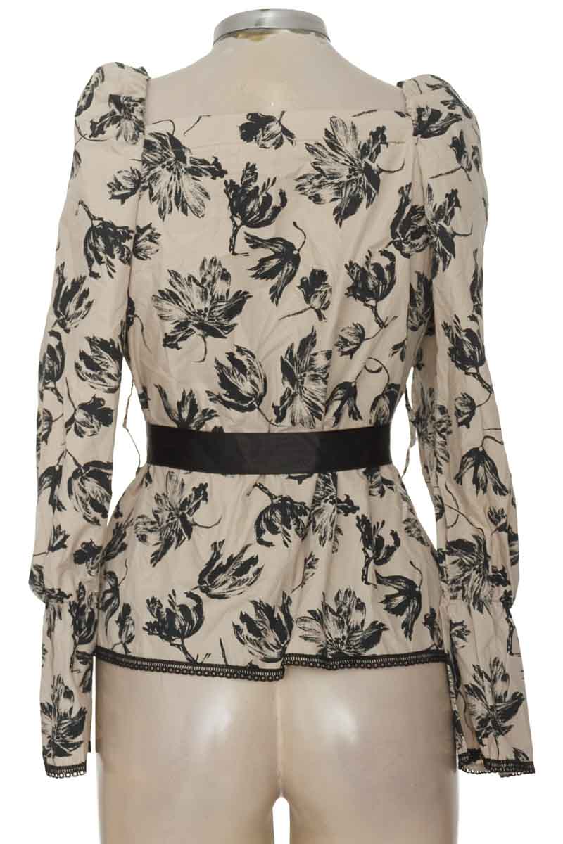 Blusa color Beige - Closeando