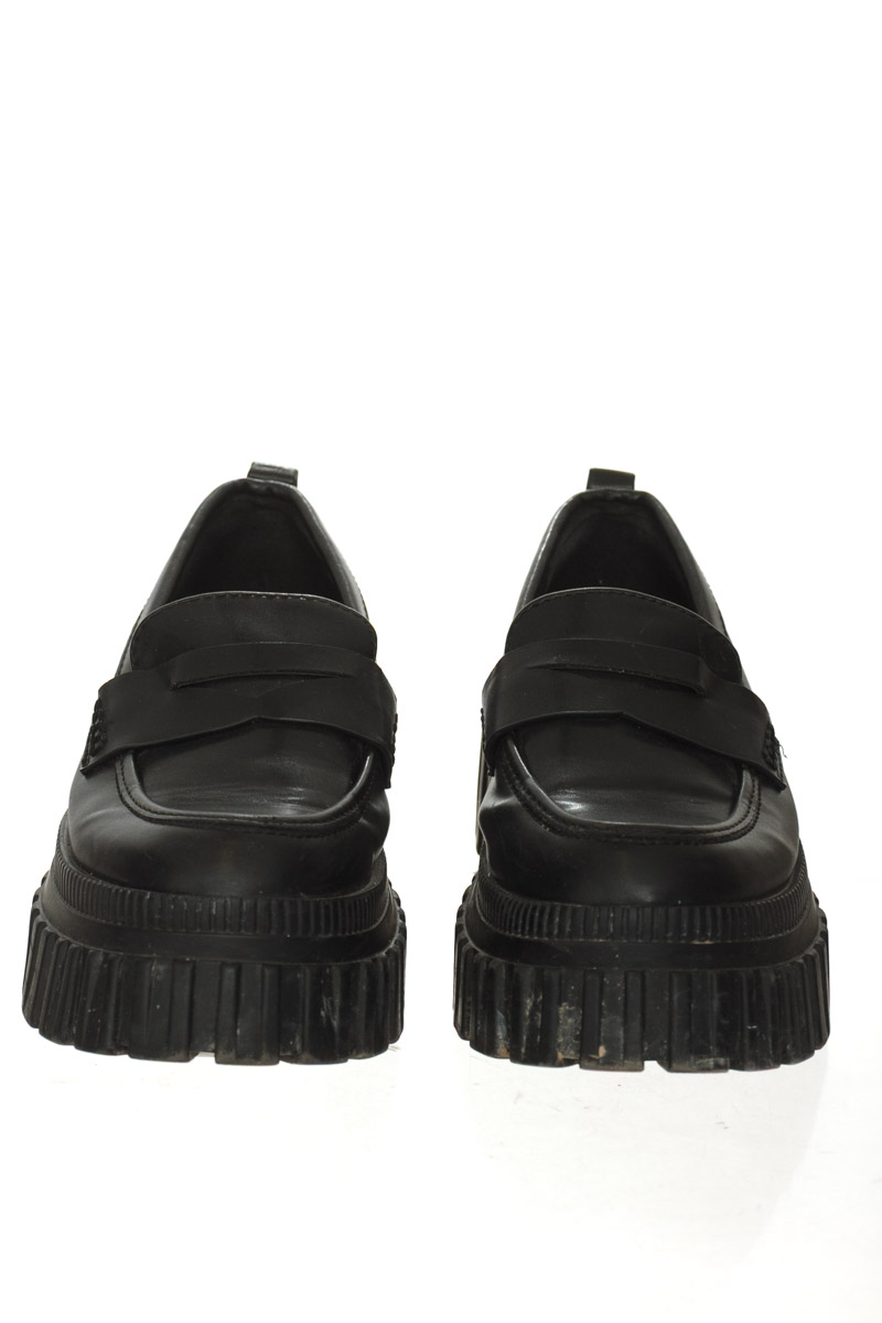Zapatos color Negro - Stradivarius
