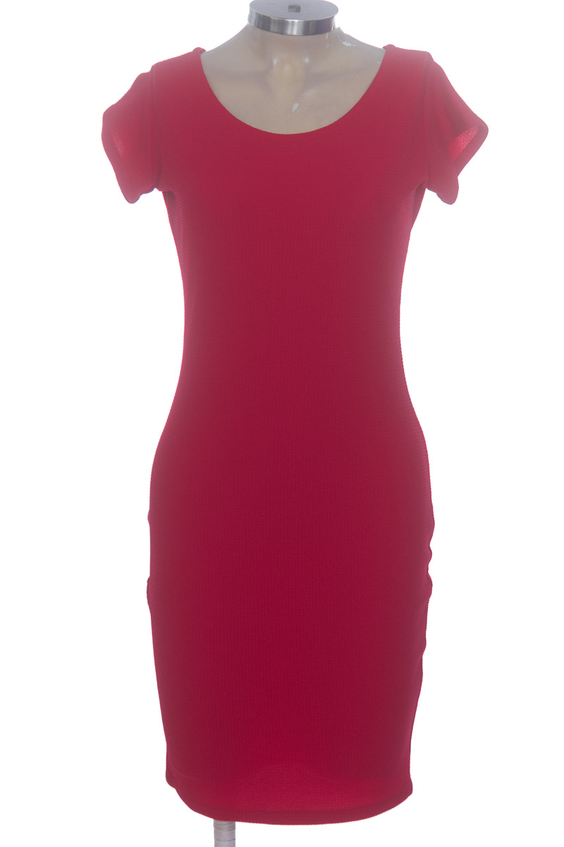 Vestido / Enterizo color Rojo - Closeando