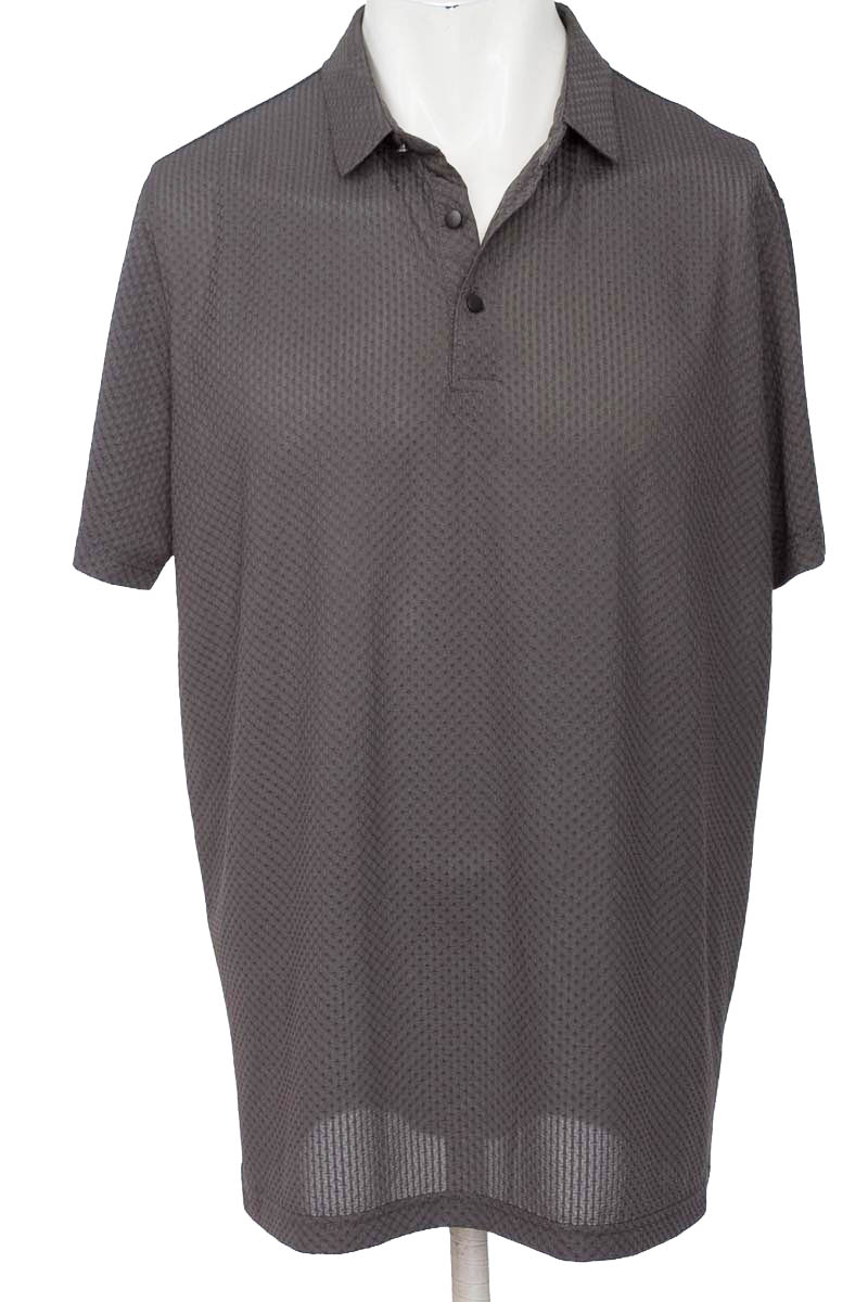 Ropa Deportiva color Gris - Closeando