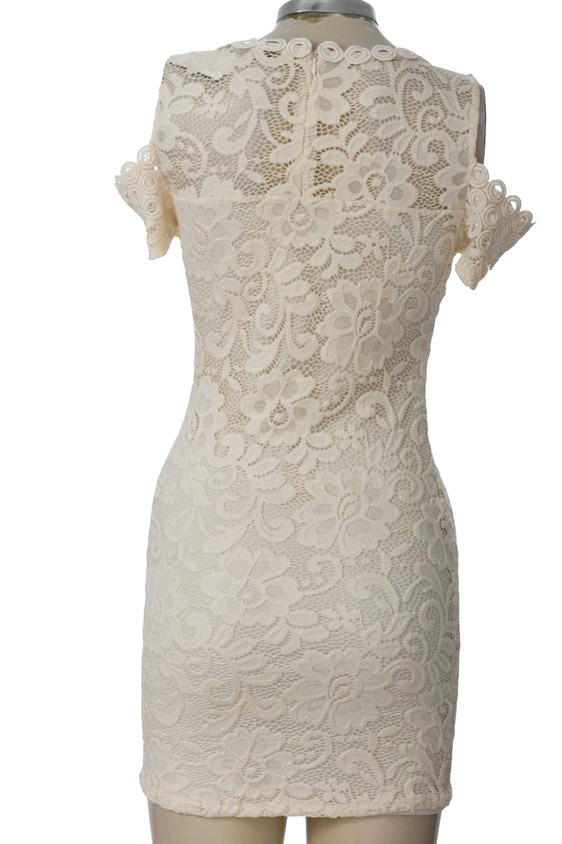 Vestido / Enterizo color Beige - Ambiance