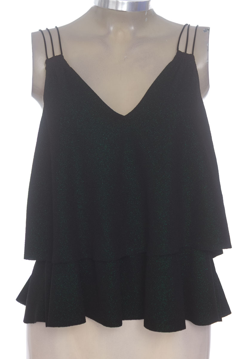 Top / Camiseta color Negro - Zara