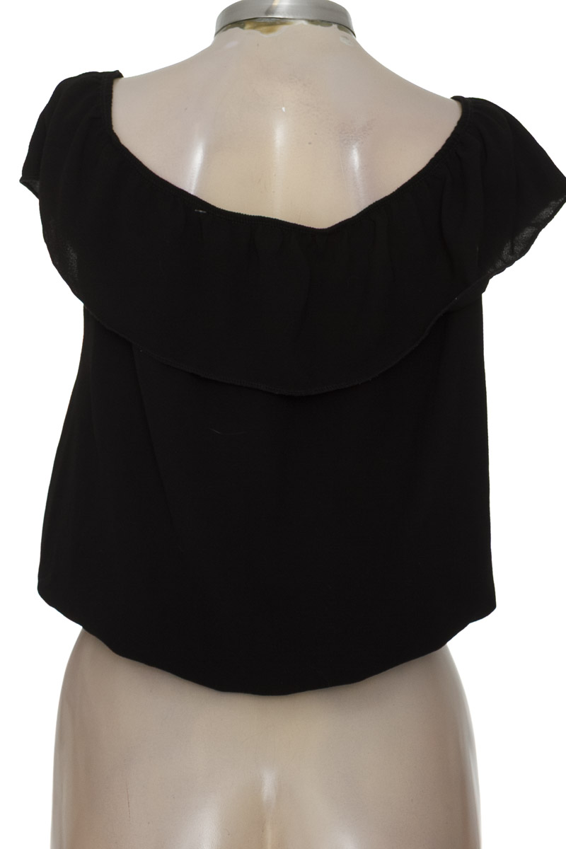 Blusa color Negro - Closeando