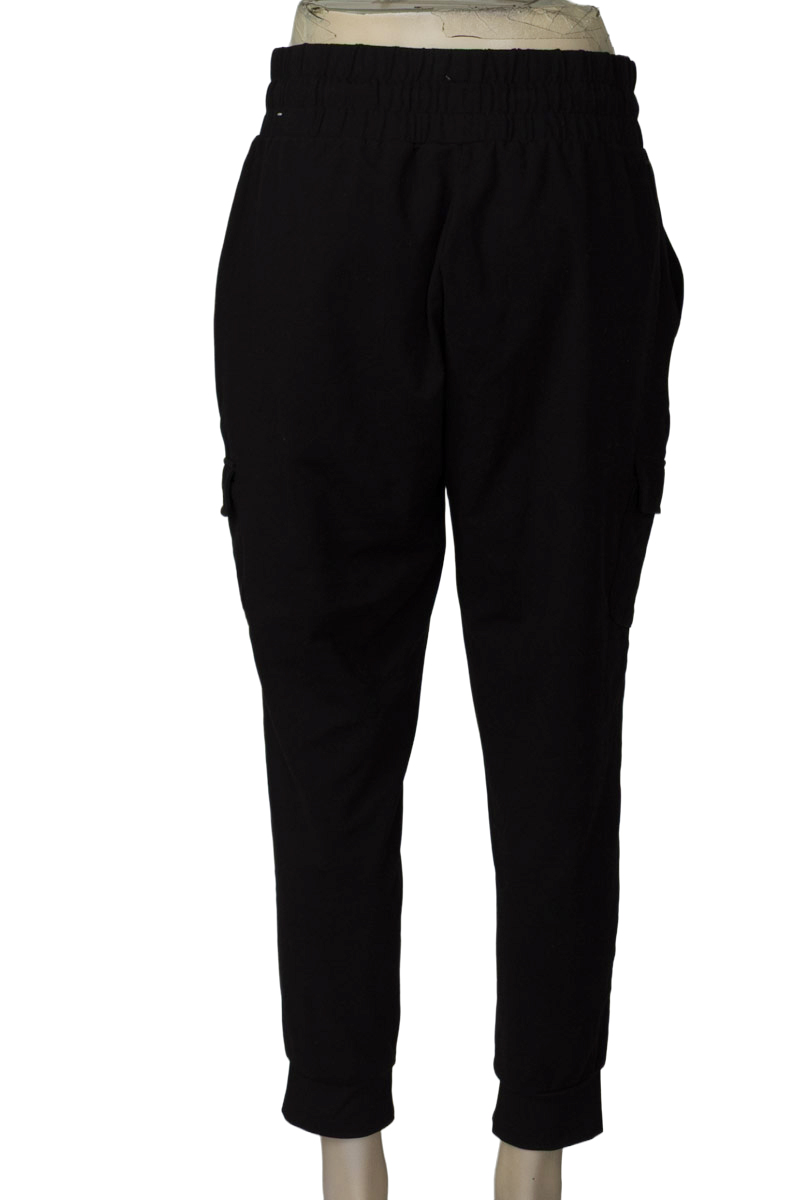 Pantalones color Negro - Mondetta