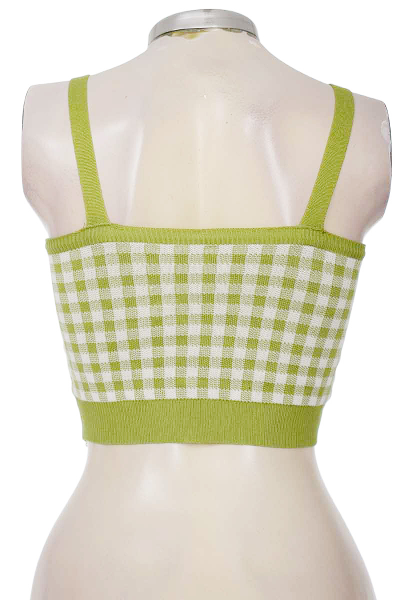 Top / Camiseta color Verde - Closeando