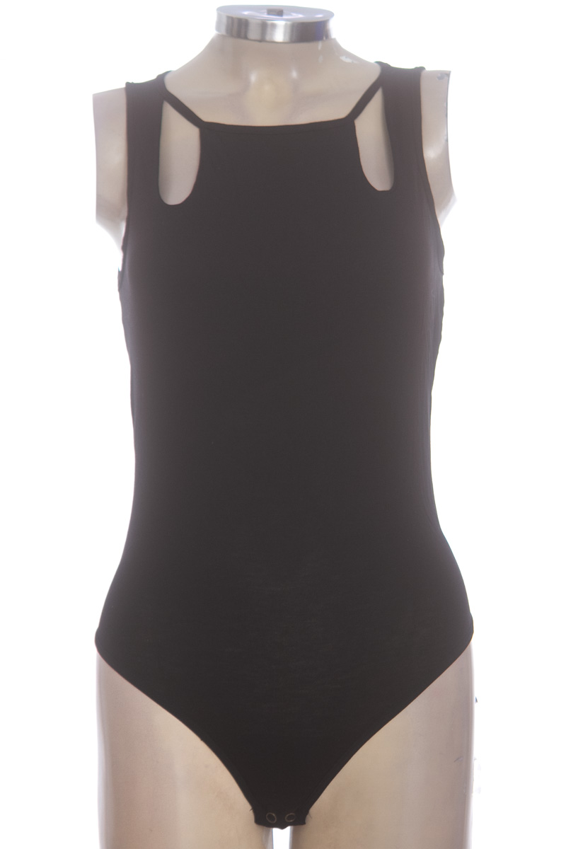 Top / Camiseta color Negro - Pacífika
