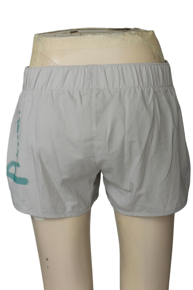 Ropa Deportiva / Salida de Baño color Gris - Adidas