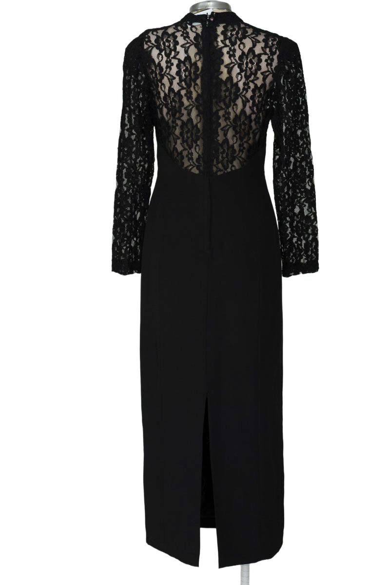 Vestido / Enterizo color Negro - Closeando