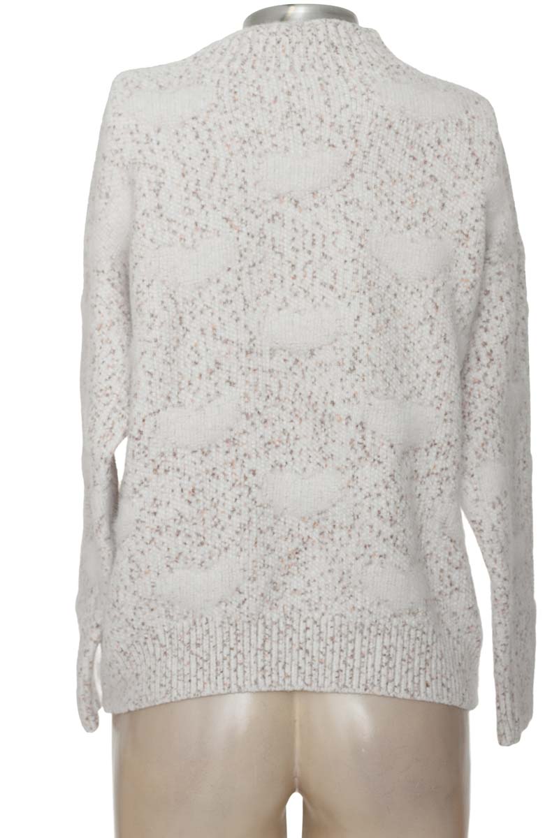 Sweater color Blanco - Closeando