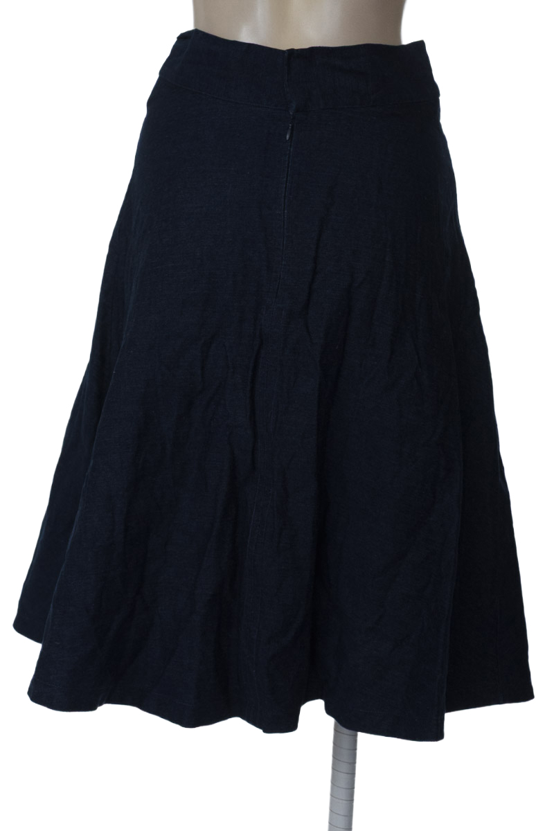 Falda color Azul - Closeando