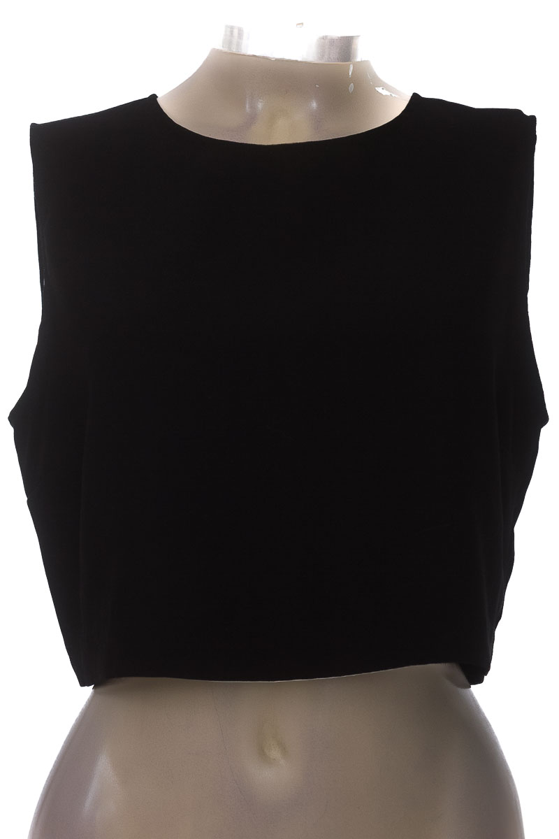 Top / Camiseta color Negro - Zara