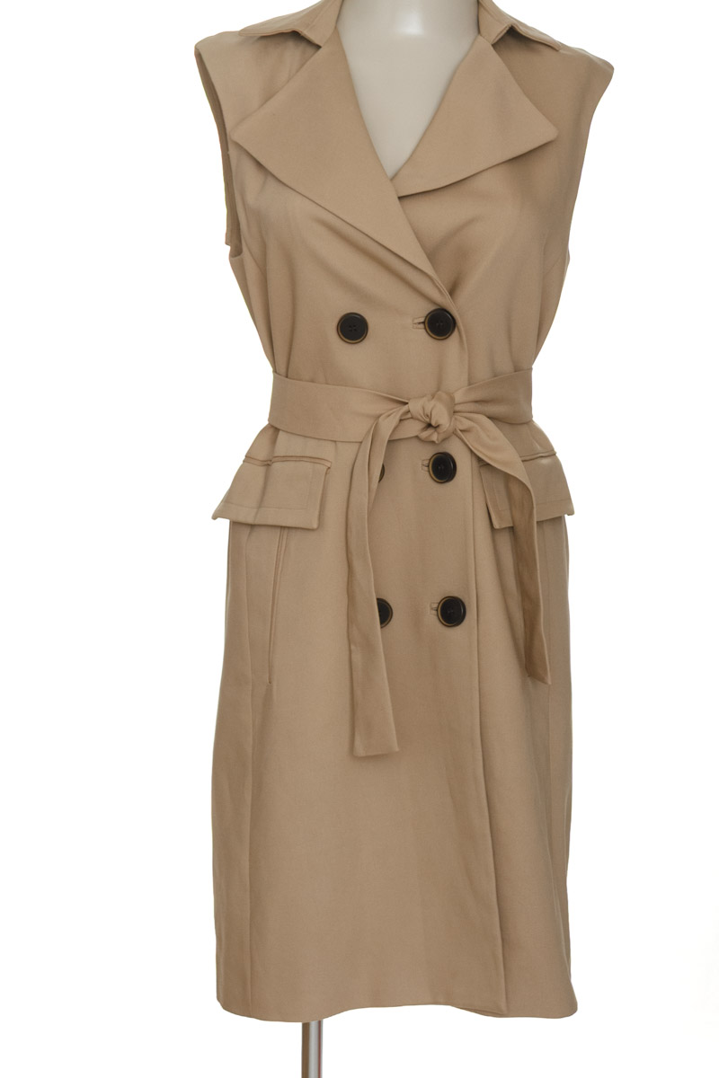 Chaqueta / Abrigo color Beige - Zara