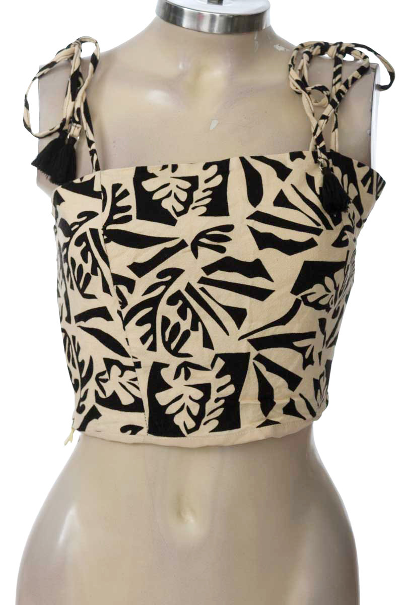 Top / Camiseta color Beige - Closeando