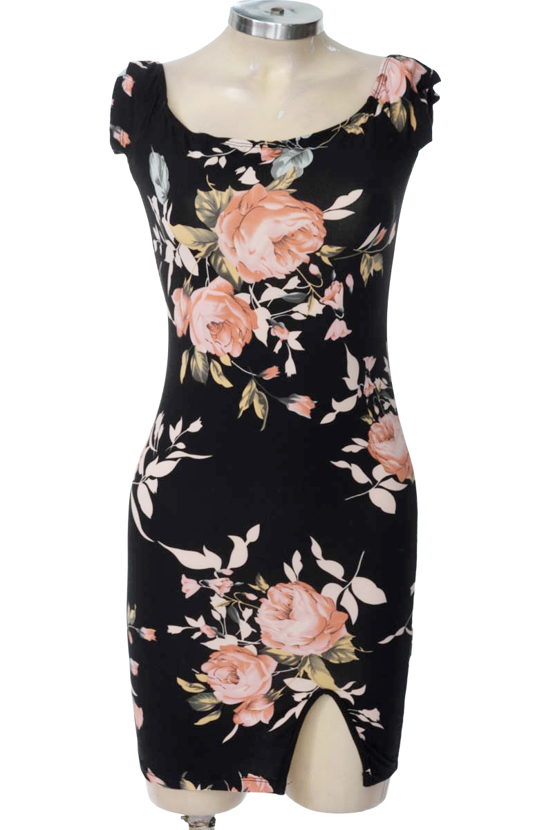 Vestido / Enterizo color Negro - Closeando