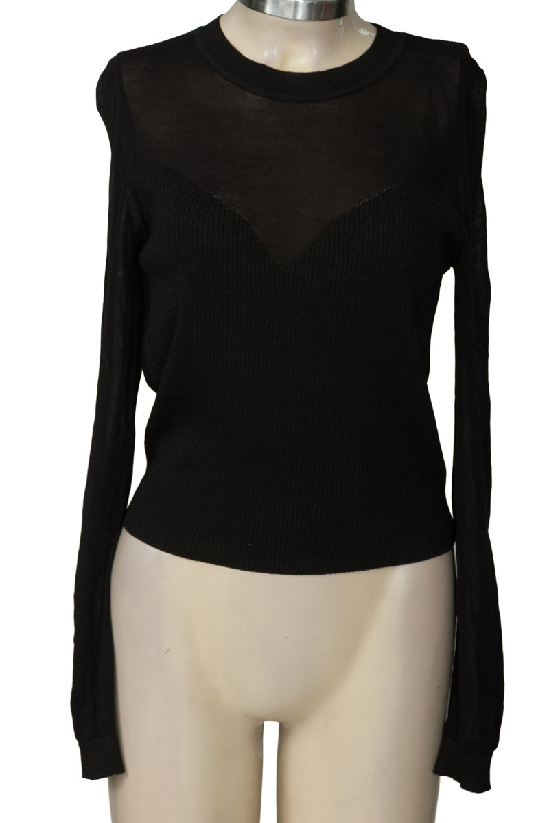 Top / Camiseta color Negro - Studio F