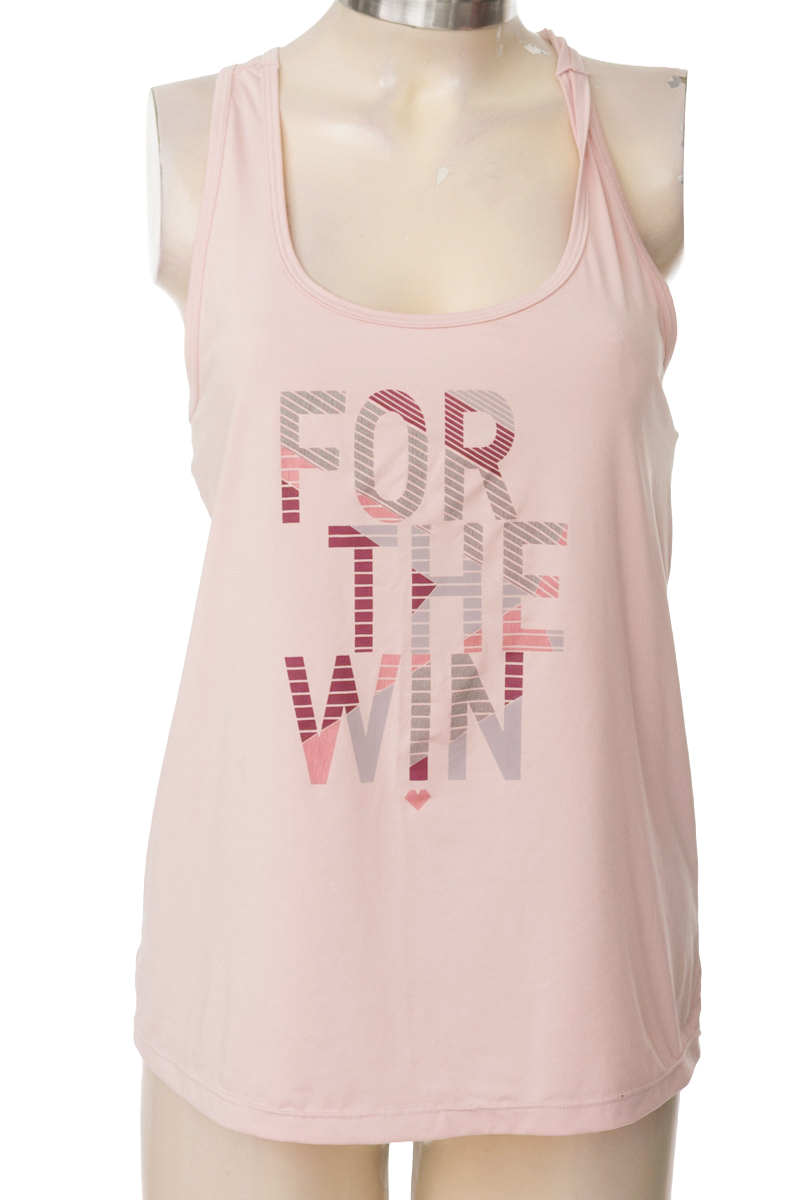 Ropa Deportiva / Salida de Baño color Rosado - Closeando