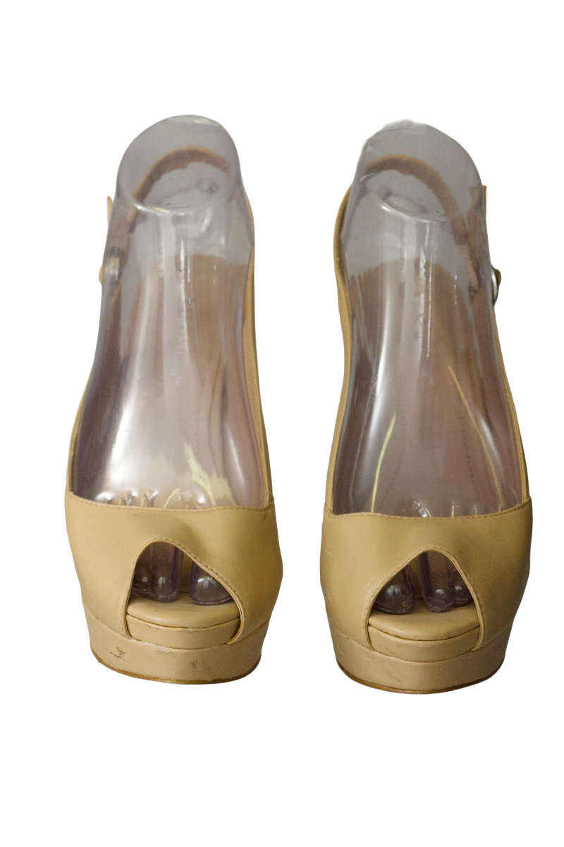 Zapatos color Beige - BCBG