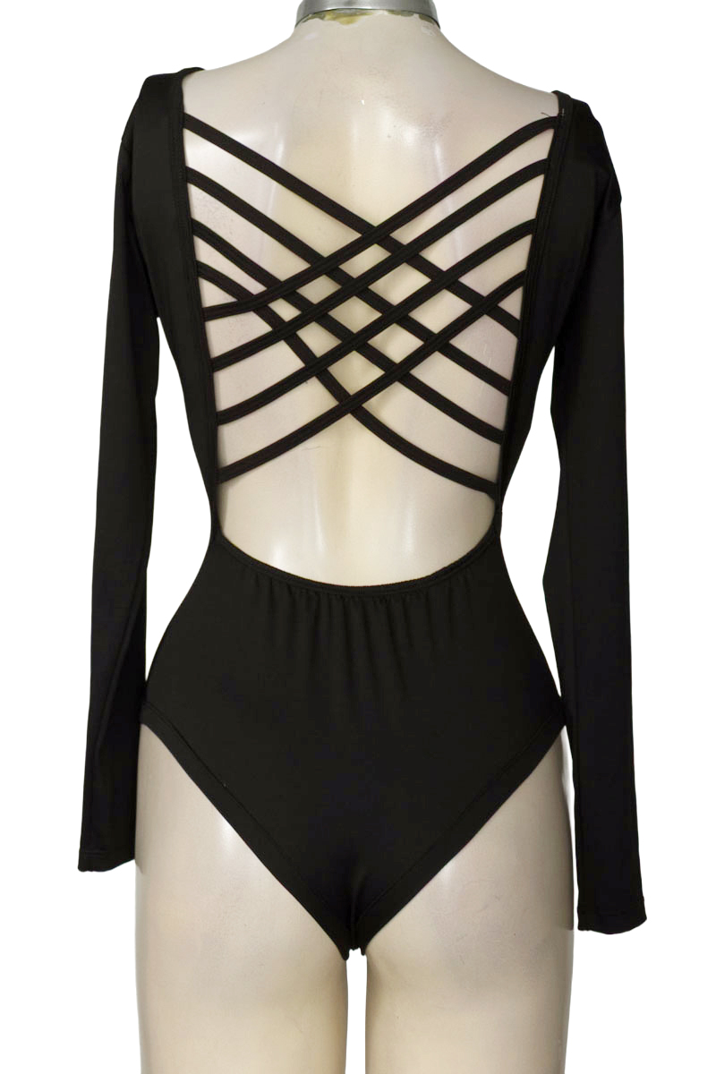 Top / Camiseta color Negro - Closeando