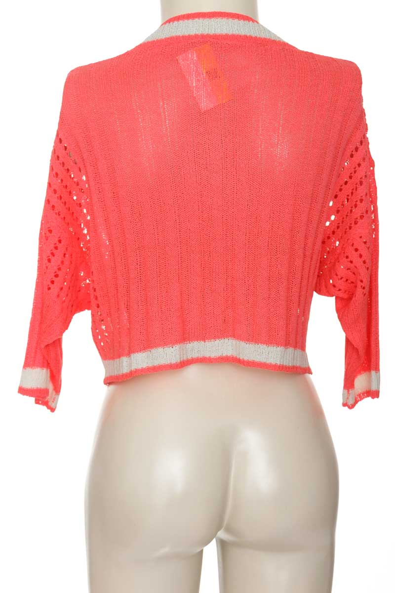Sweater color Fucsia - Closeando