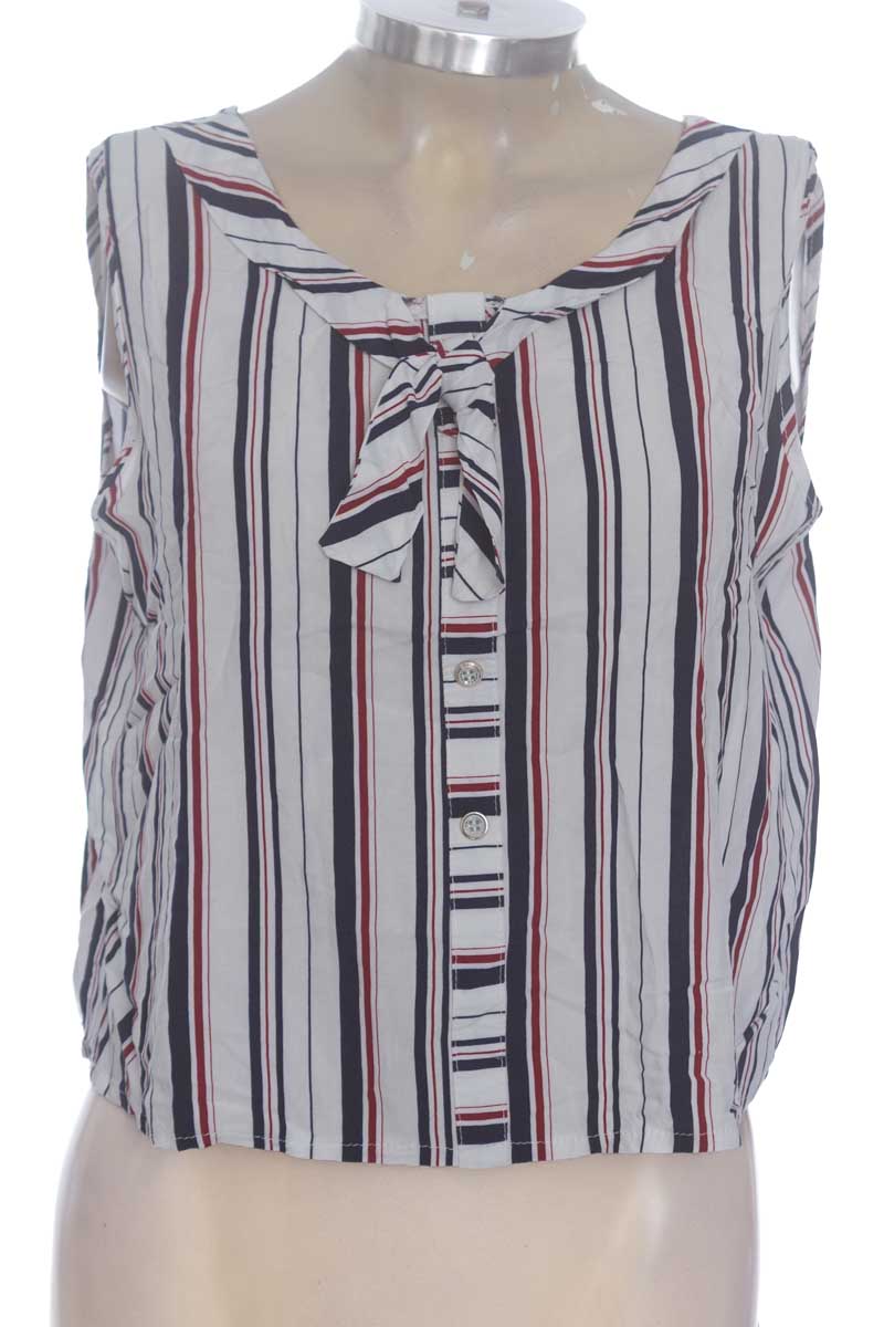 Top / Camiseta color Blanco - Closeando