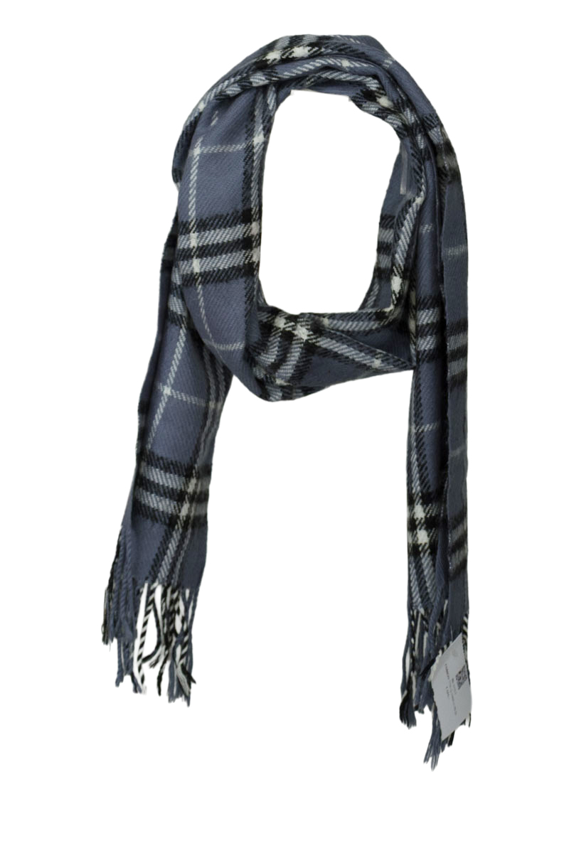 Accesorios color Gris - Closeando