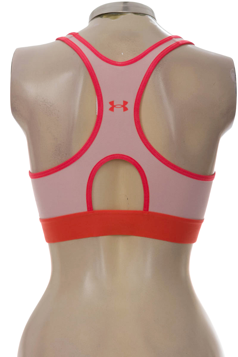 Ropa Deportiva / Salida de Baño color Rosado - Under Amour