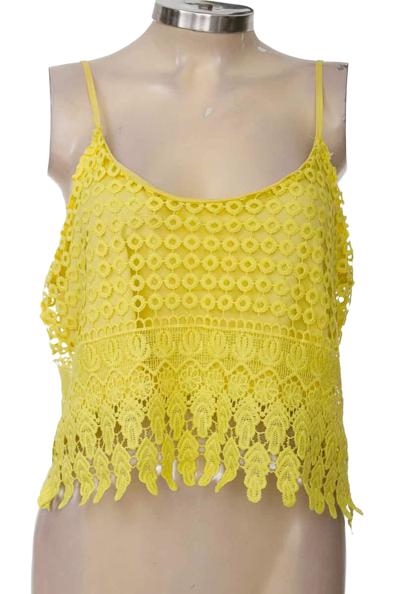 Top / Camiseta color Amarillo - Red & Aplee