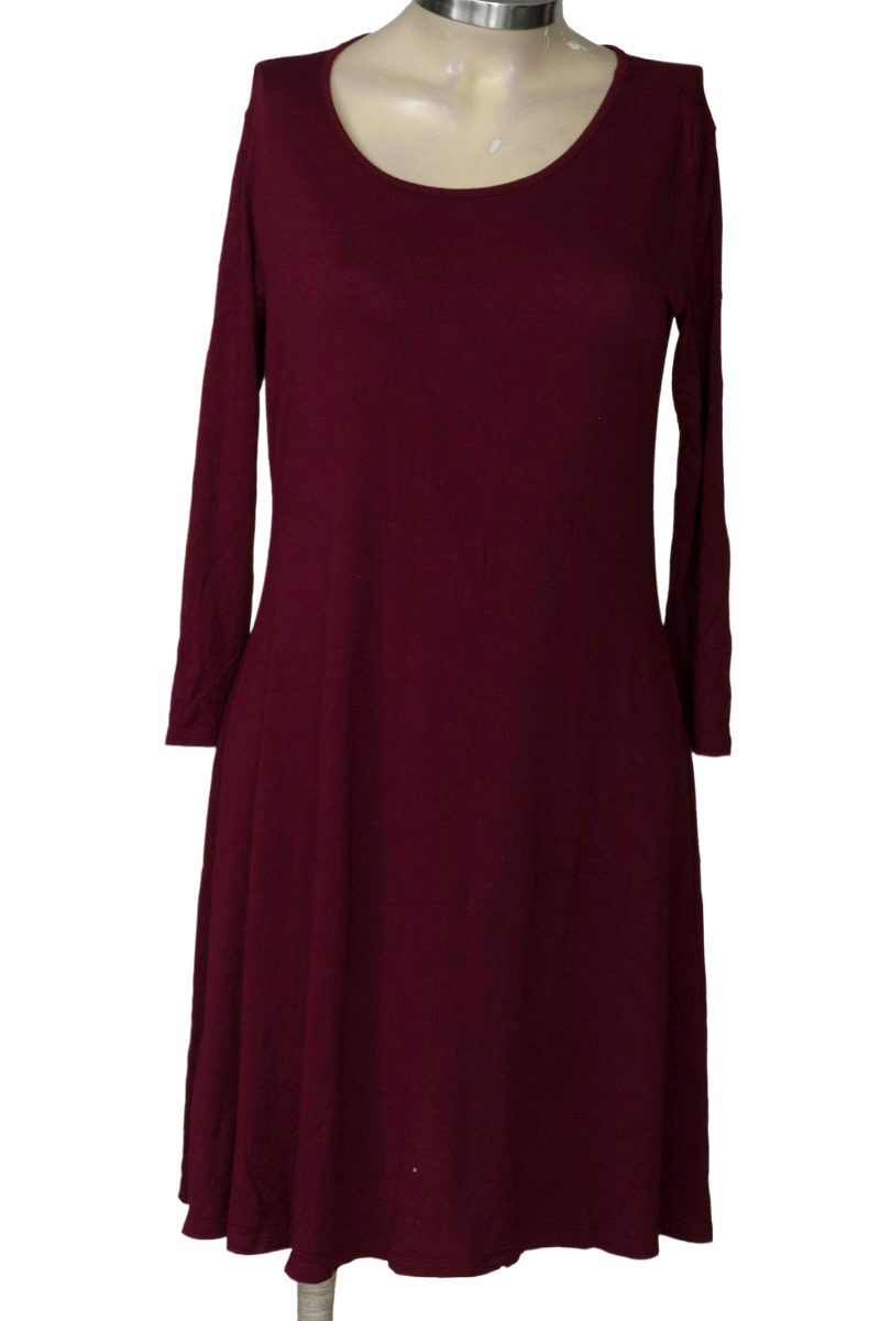 Vestido / Enterizo color Vinotinto - Closeando